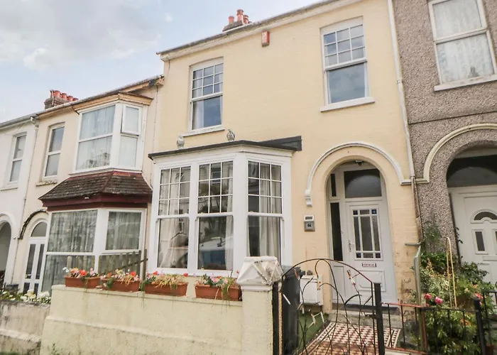 44 Elm Road