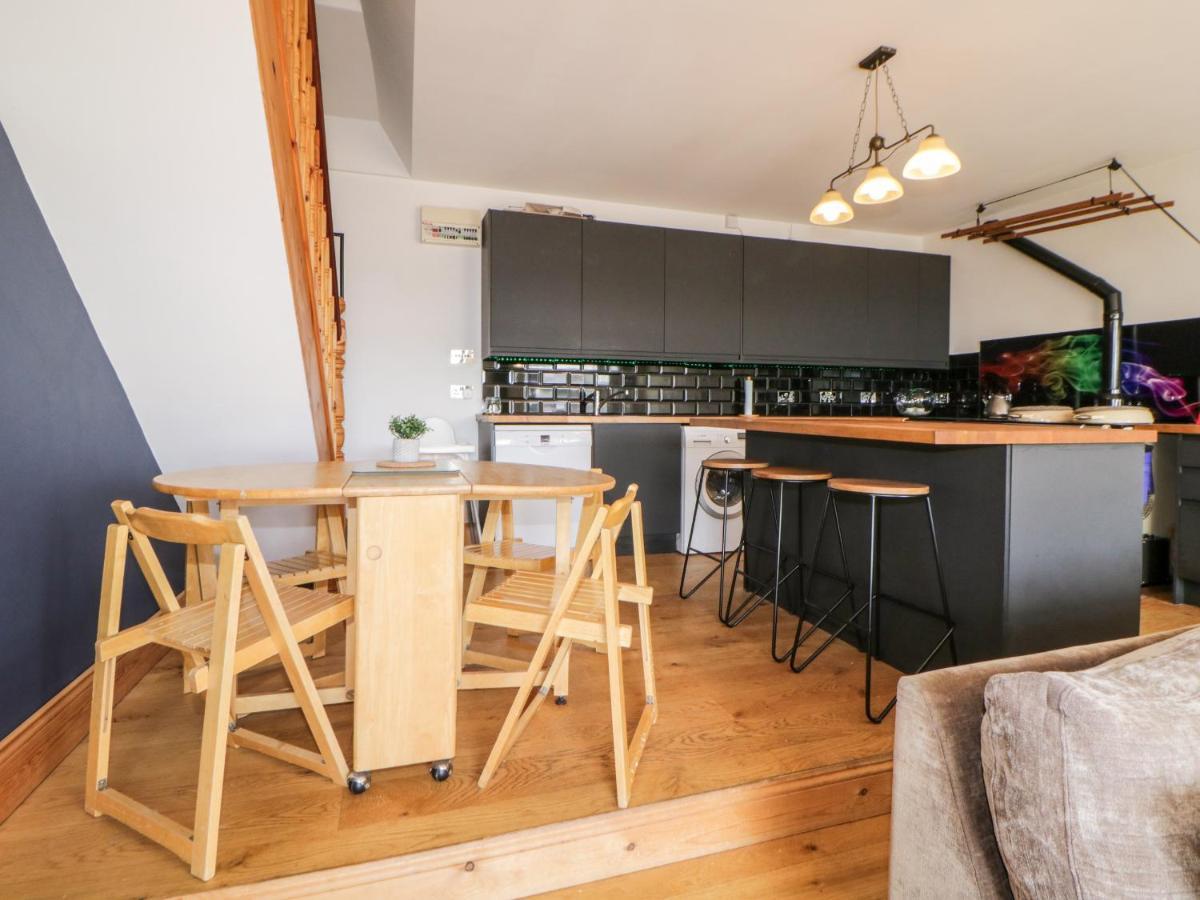 44 Elm Road * Plymouth